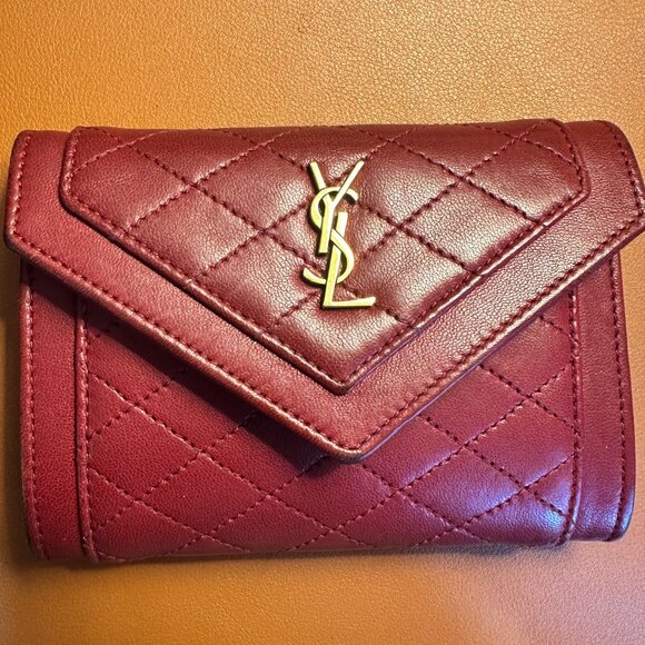YSL Red Small Gaby Quilted Leather Envelope Wallet with Tags, Box, and Dust Bag - Picture 2 of 8